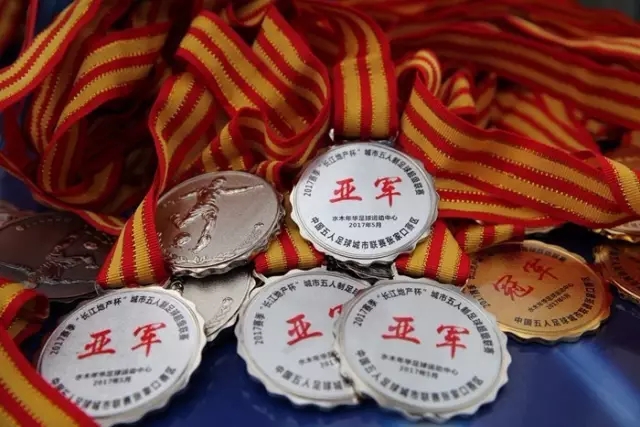 英超教练趋年轻化：仅一人年过55